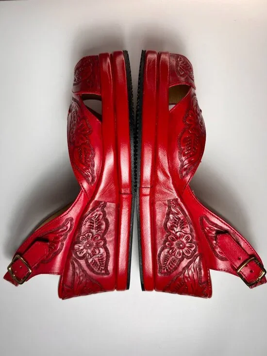 NWOT RE-MIX Vintage Red Tooled Leather Peep-Toe Platform Wedge Sandals 7 Mexico - Picture 5 of 9